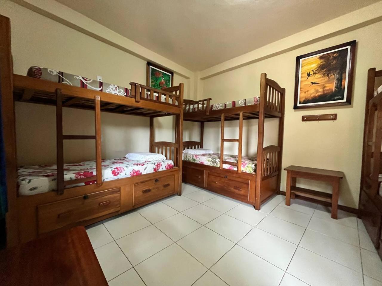 Hostel מנאוס מראה חיצוני תמונה